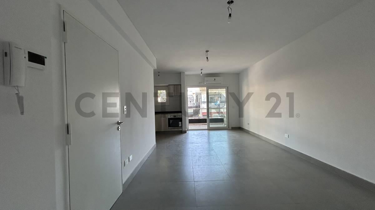 Foto de SEMIPISO 3 AMBIENTES A ESTRENAR CON COCHERA | SUITE + DOS VESTIDORES |, imagen 2