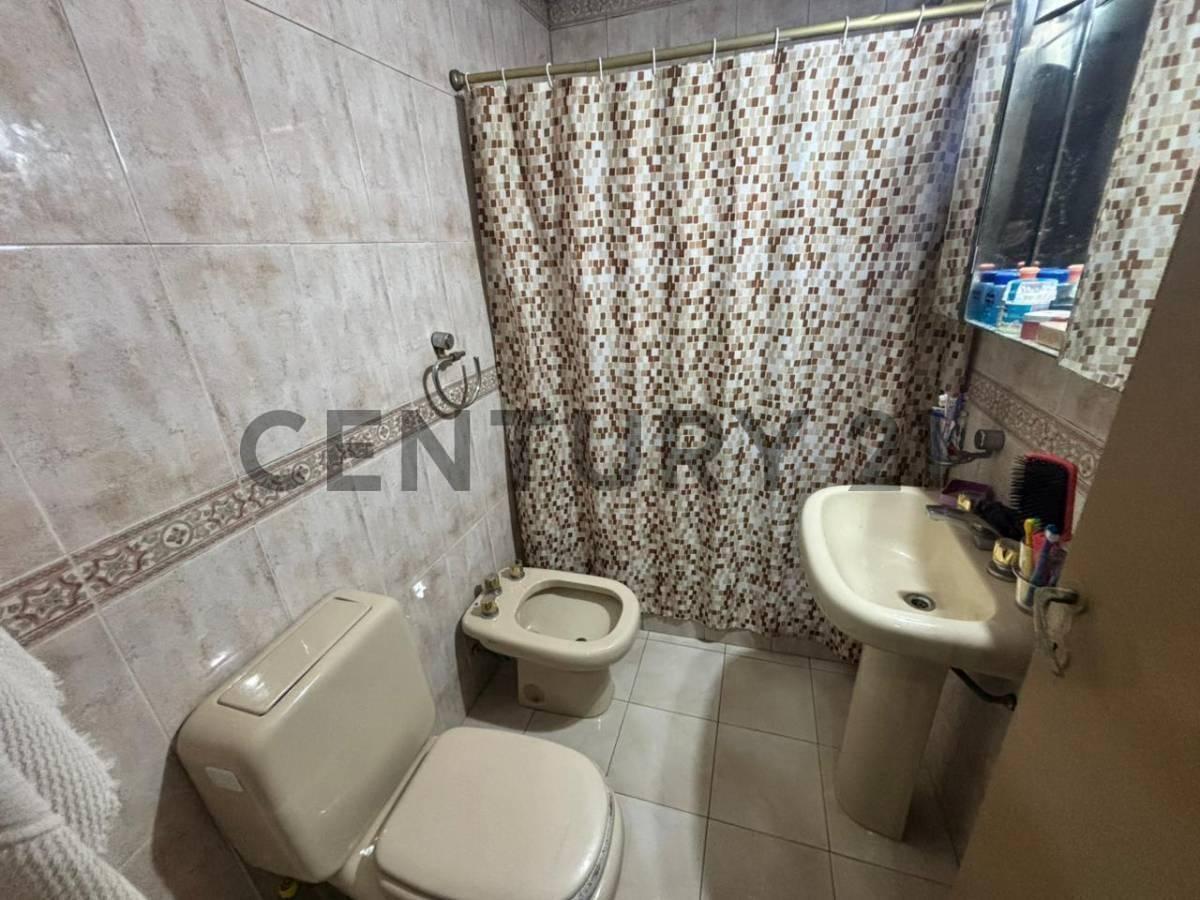 Foto de VENTA PH 3 AMB - cochera, quincho y terraza en Villa Maipú APTO CREDITO, imagen 2