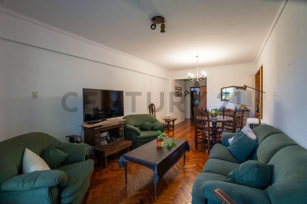 Foto de VENTA DEPARTAMENTO 4 AMBIENTES EN VILLA DEL PARQUE, imagen 3