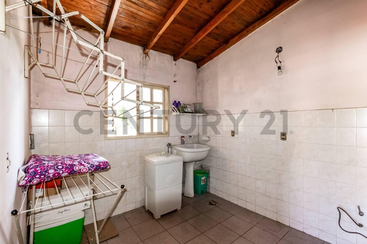 Foto de PH 4 AMBIENTES CON ENTRADA INDEPENDIENTE | GRAN ESPACIO VERDE | QUINCHO, imagen 2