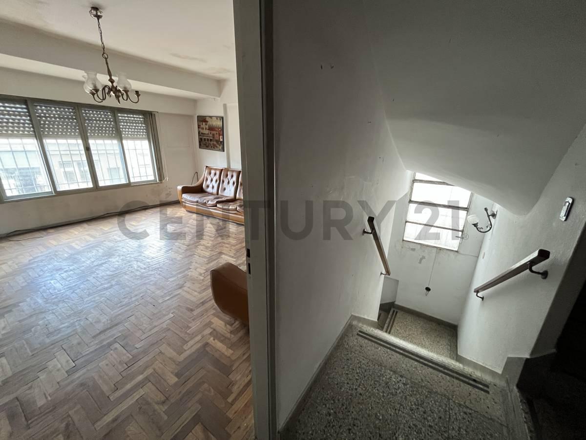 Foto de PH 4 ambientes entrada independiente con Terraza y Doble Cochera, imagen 3