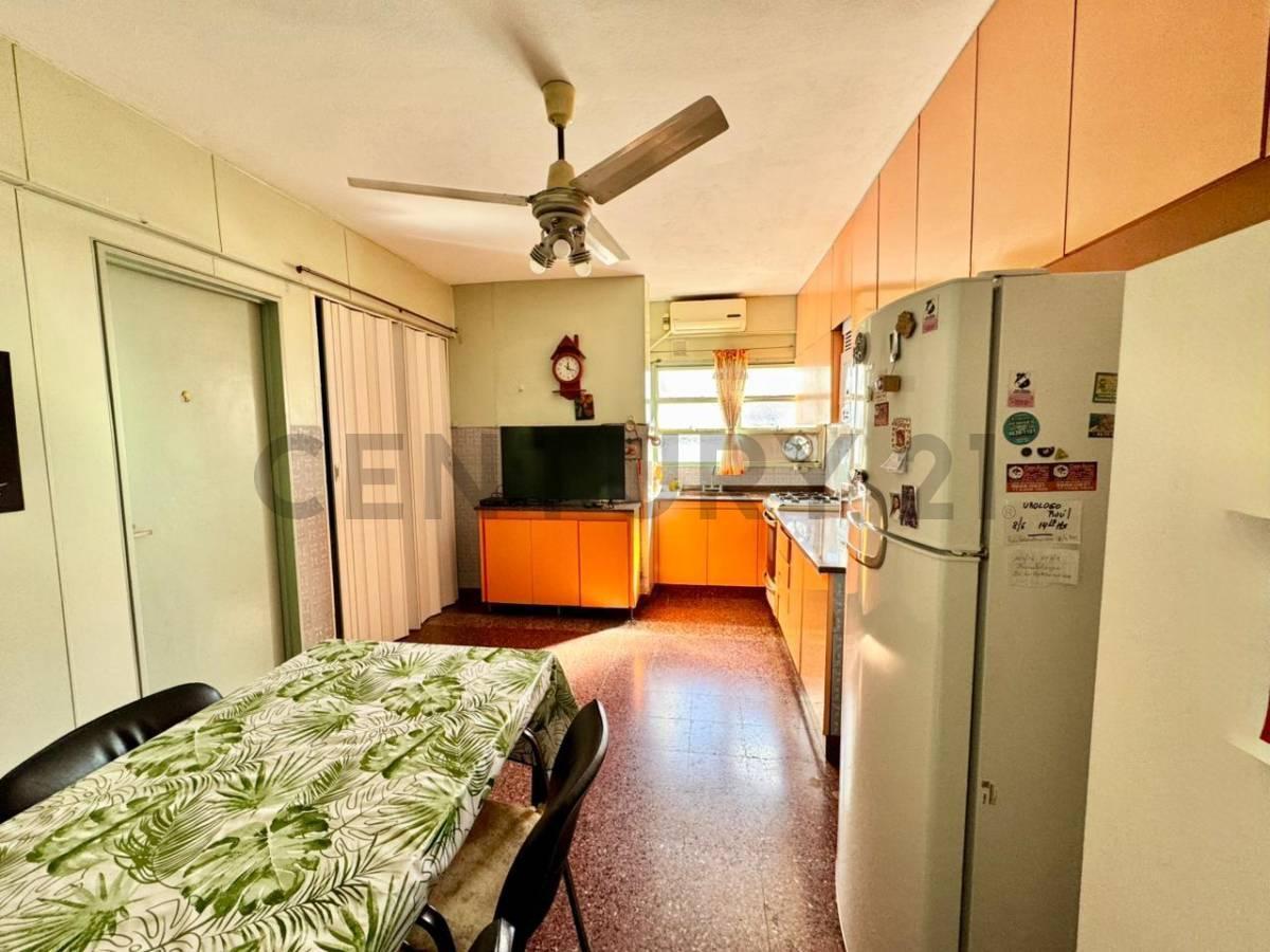 Foto de VENTA DEPARTAMENTO 3 AMBIENTES BARRIO SAN PEDRO - MONTE CASTRO, imagen 3