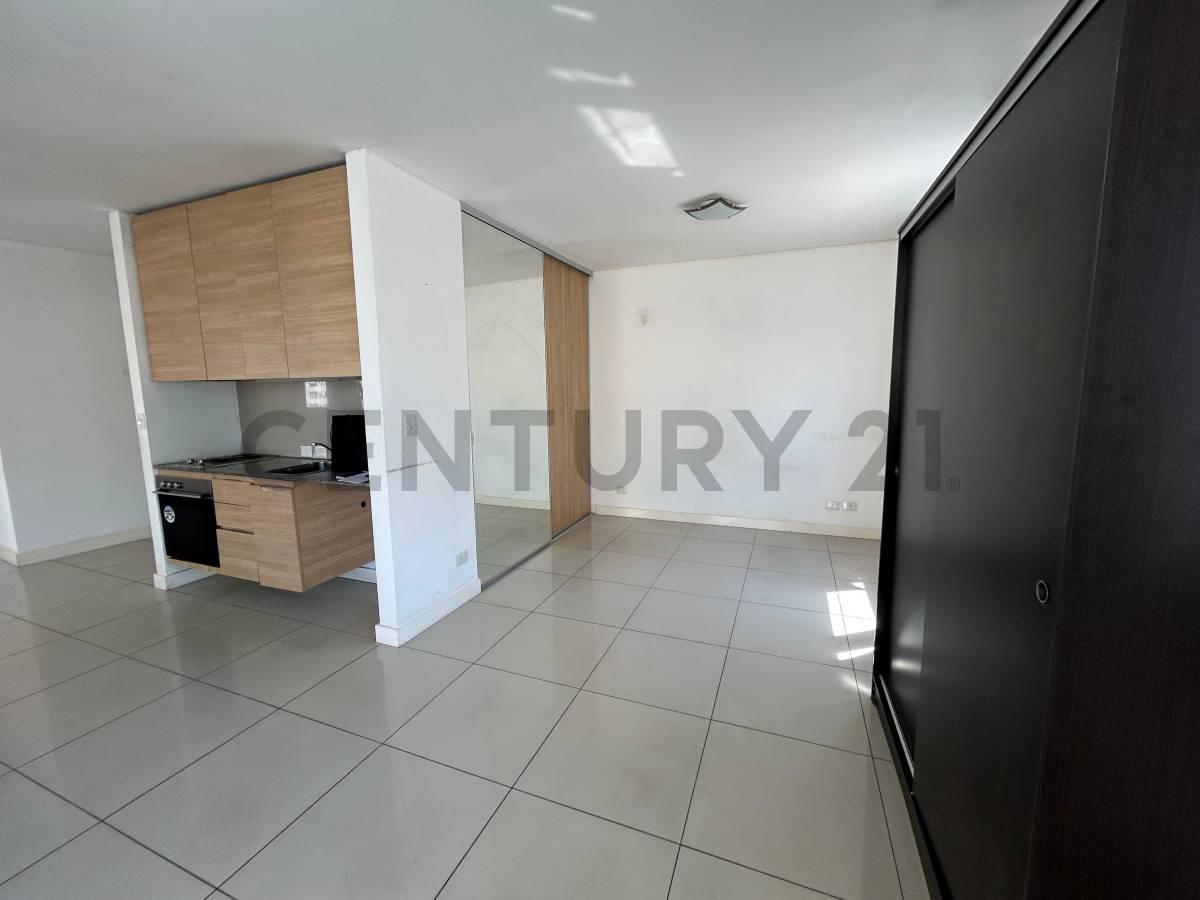 Foto de VENTA DEPARTAMENTO 3 AMBIENTES EN MONSERRAT, imagen 4