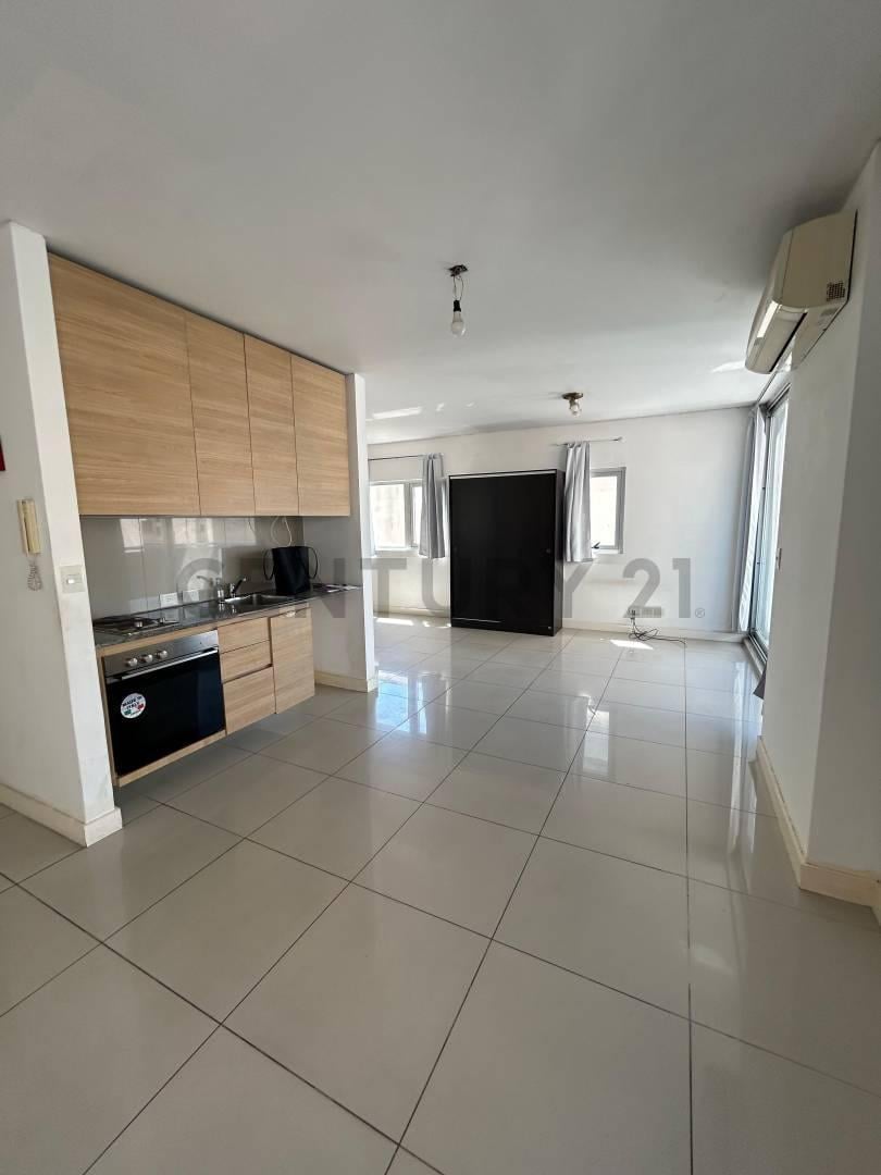 Foto de VENTA DEPARTAMENTO 3 AMBIENTES EN MONSERRAT, imagen 2