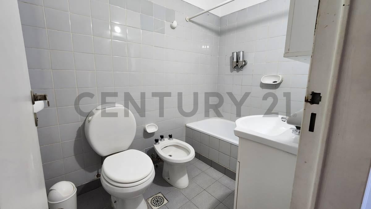 Foto de Venta Departamento 4 Ambientes con Balcón y Cochera – Villa Crespo, imagen 5