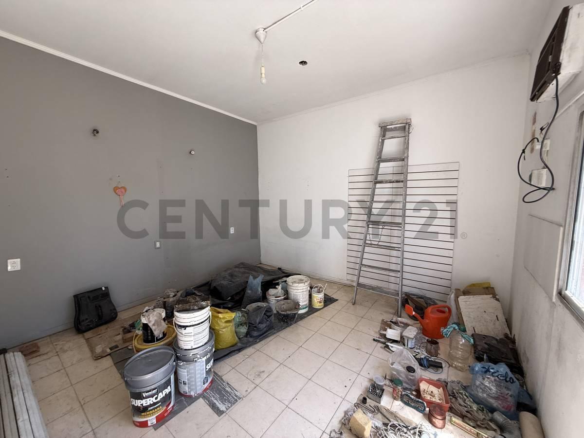 Foto de CASA EN VENTA EN MORÓN NORTE - VIVIENDA y LOCAL COMERCIAL EN LOTE, imagen 4
