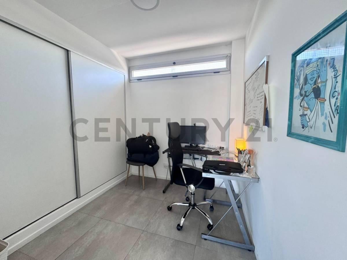 Foto de VENTA DEPARTAMENTO 4 AMBIENTES EN DÚPLEX EN VILLA DEL PARQUE, imagen 1