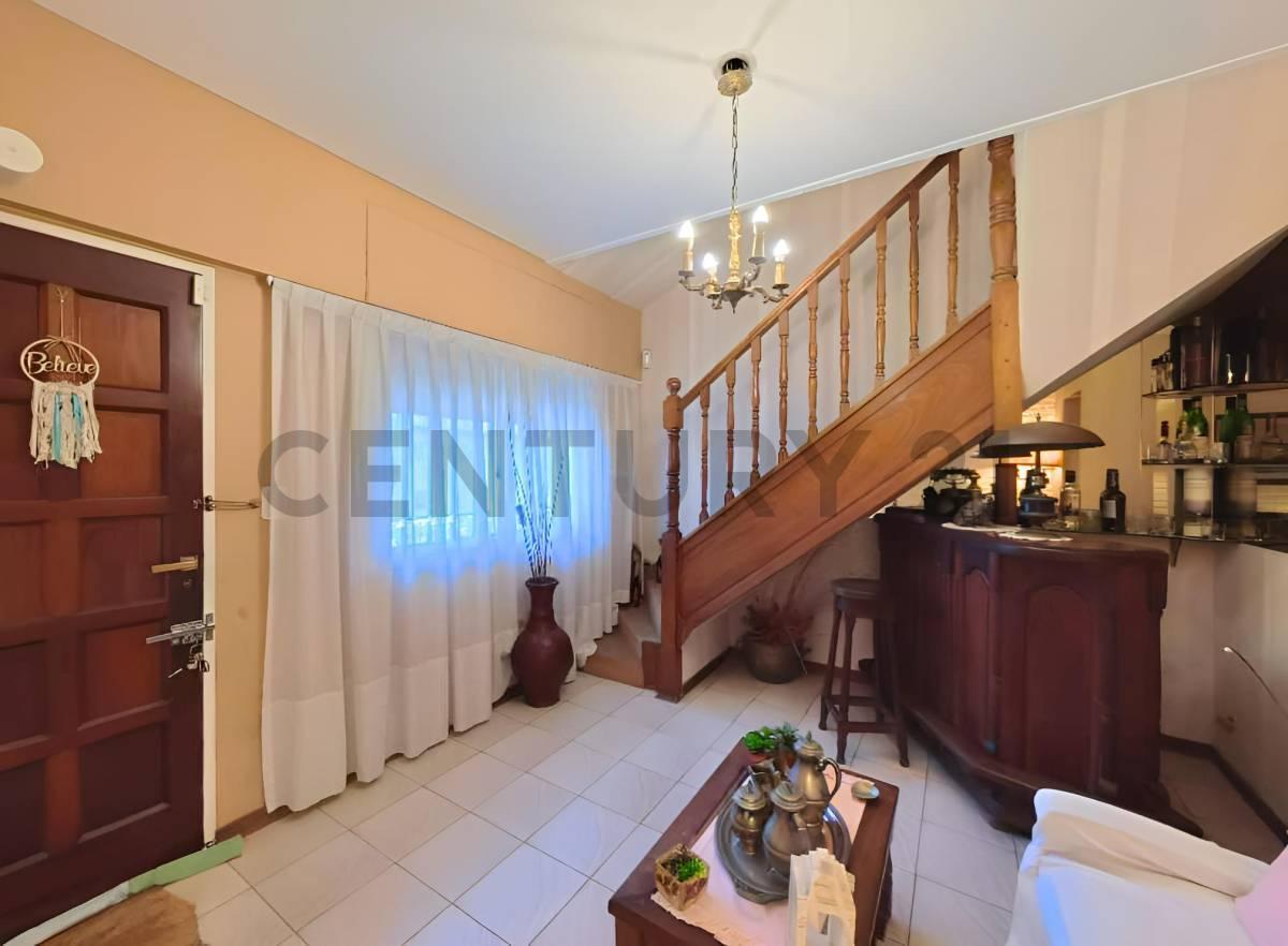 Foto de VENTA PH 4 AMBIENTES EN MONTE CASTRO, imagen 1