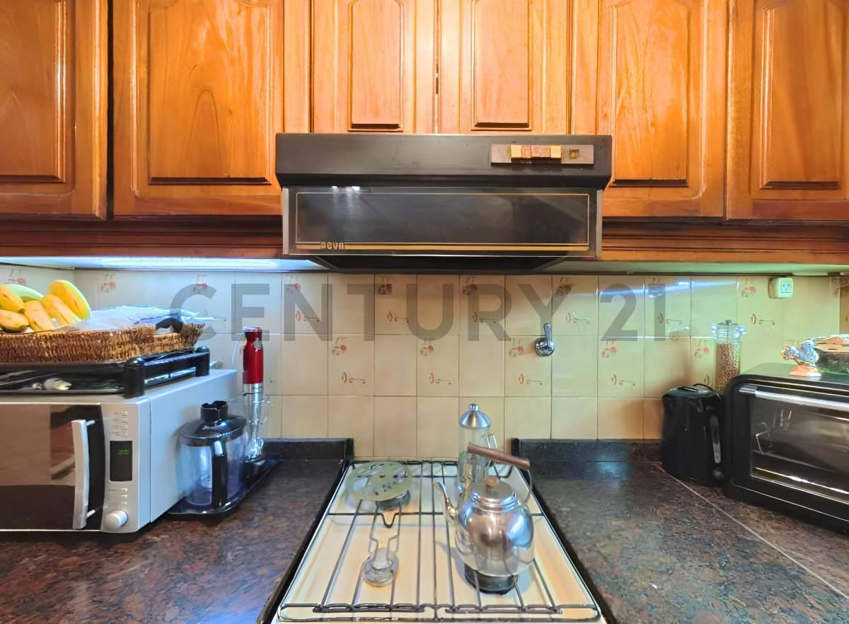 Foto de VENTA PH 4 AMBIENTES EN MONTE CASTRO, imagen 5