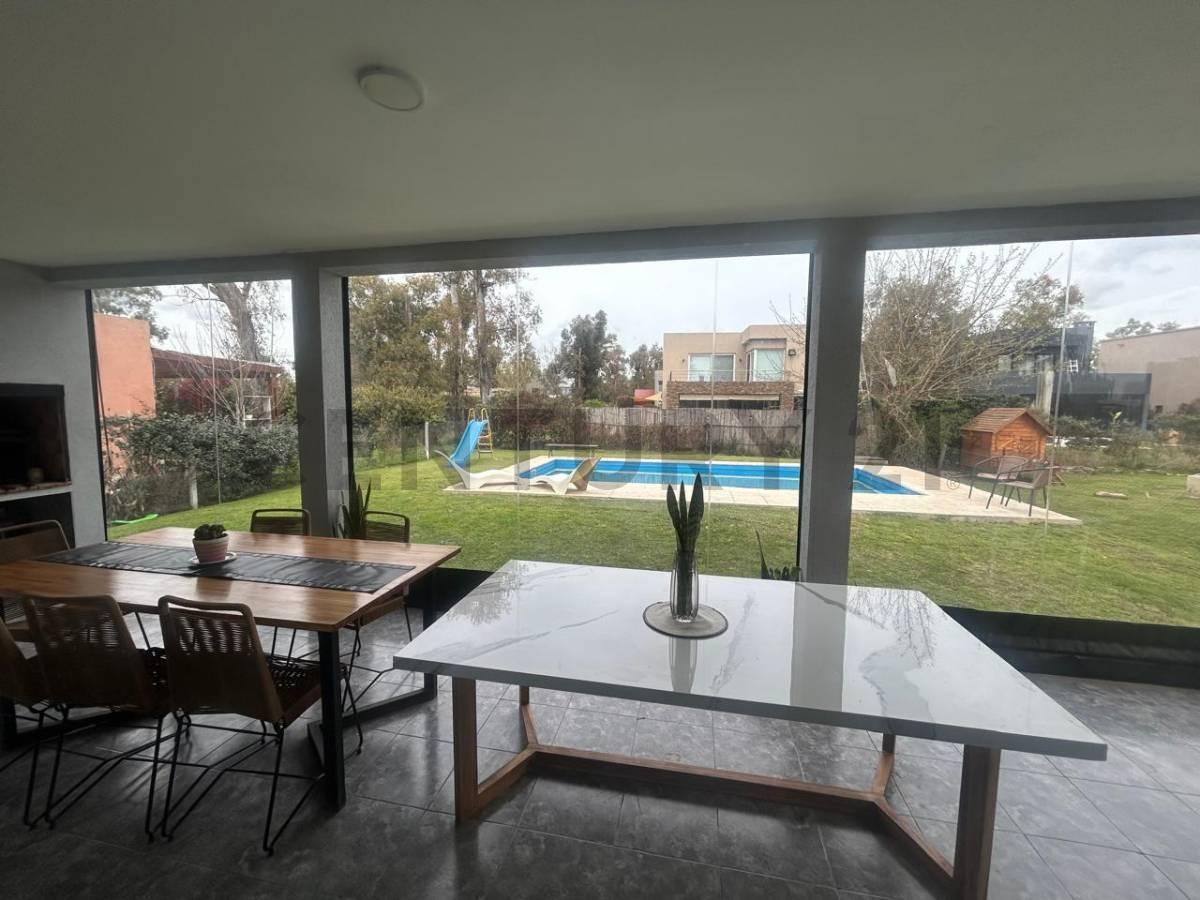 Foto de VENTA CASA DE 4 AMBIENTES CON PILETA EN EL BARRIO ALVAREZ DEL BOSQUE, imagen 5