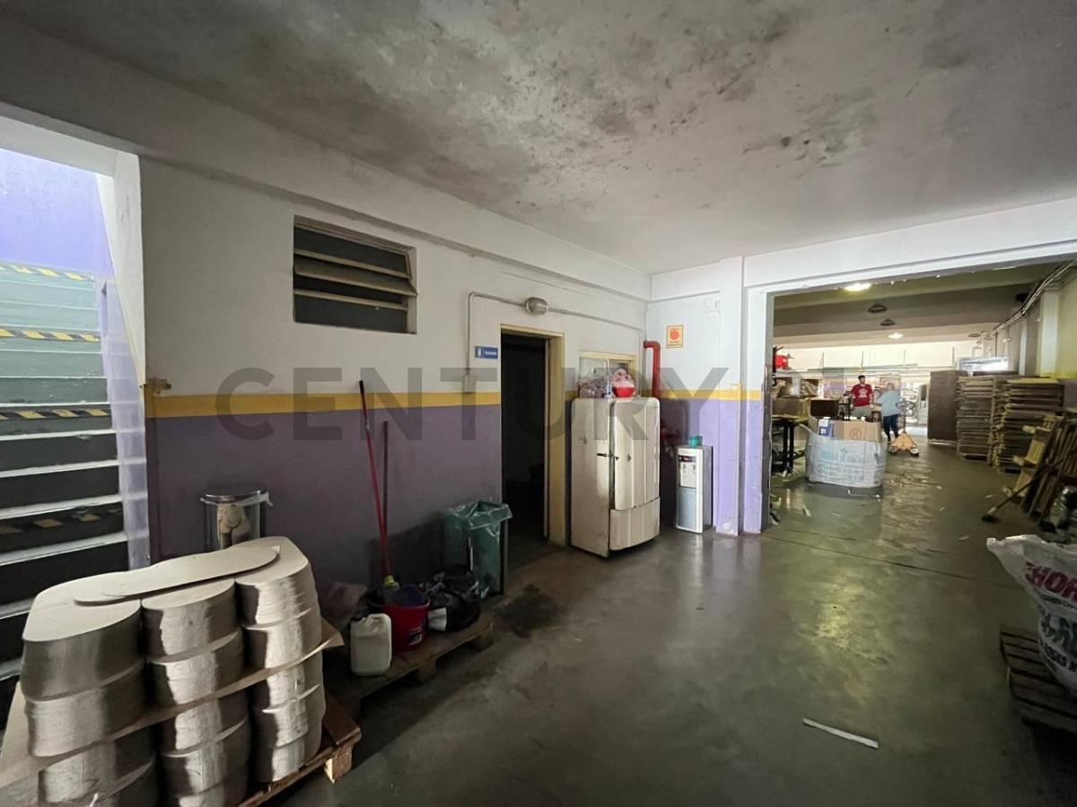 Foto de VENTA GALPON EN VILLA LYNCH, imagen 2
