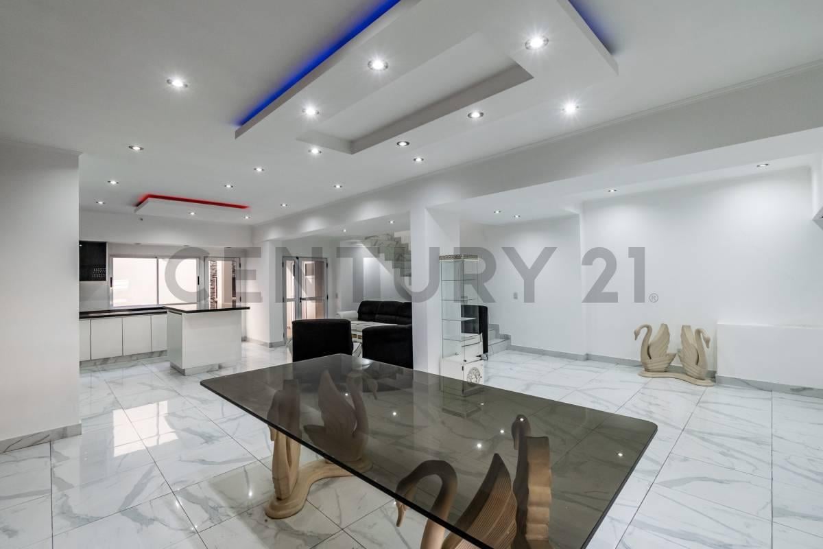 Foto de VENTA PH 3 AMBIENTES en MONTE CASTRO con PATIO Y TERRAZA, imagen 4