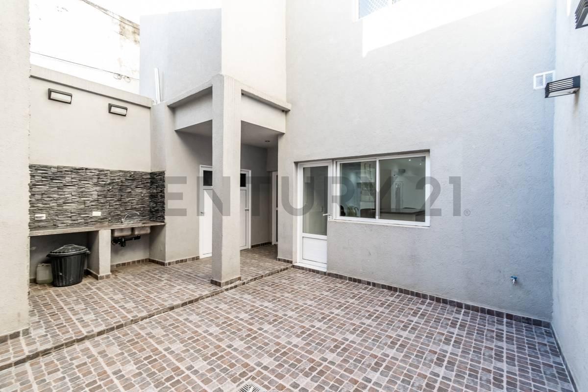 Foto de VENTA PH 3 AMBIENTES en MONTE CASTRO con PATIO Y TERRAZA, imagen 3