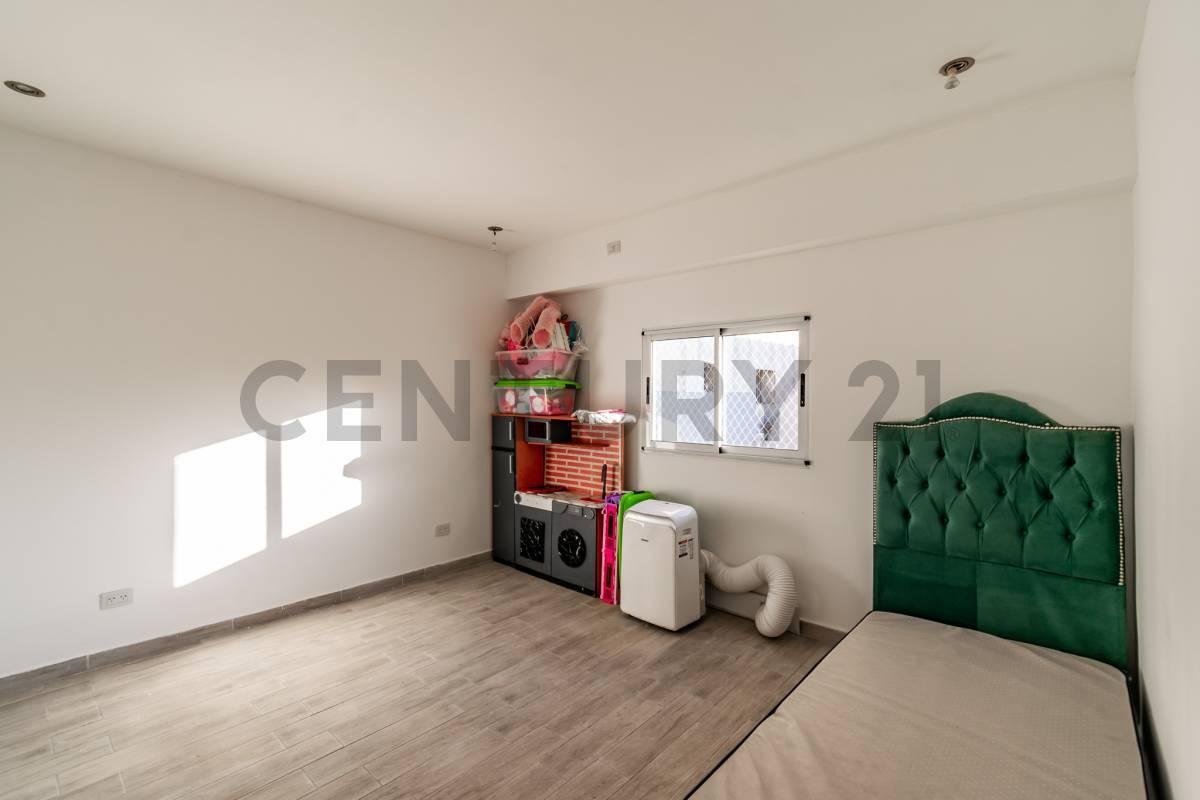 Foto de VENTA PH 3 AMBIENTES en MONTE CASTRO con PATIO Y TERRAZA, imagen 5