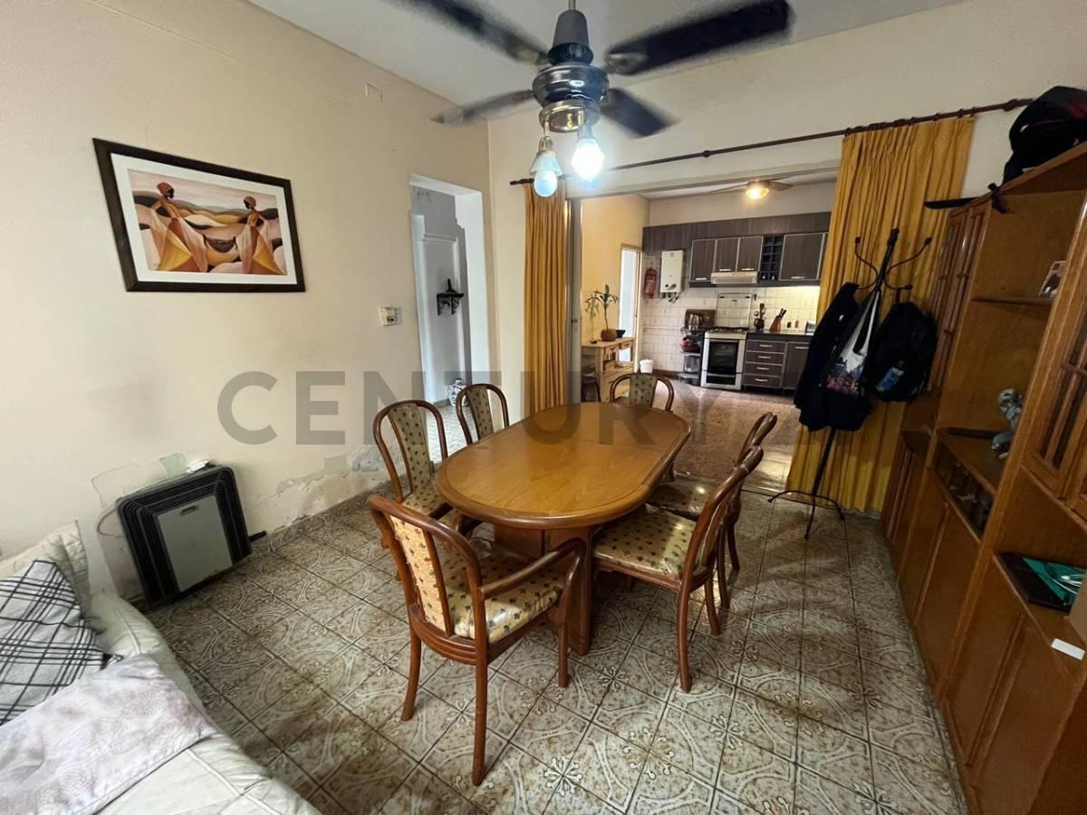 Foto de VENTA CASA 4 AMBIENTES EN LINIERS, imagen 3