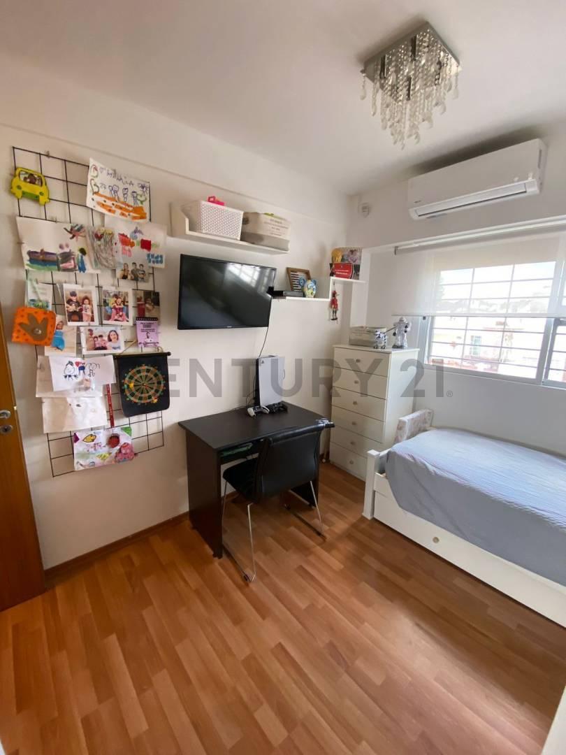 Foto de VENTA DEPARTAMENTO TRES AMBIENTES VILLA LURO, imagen 2