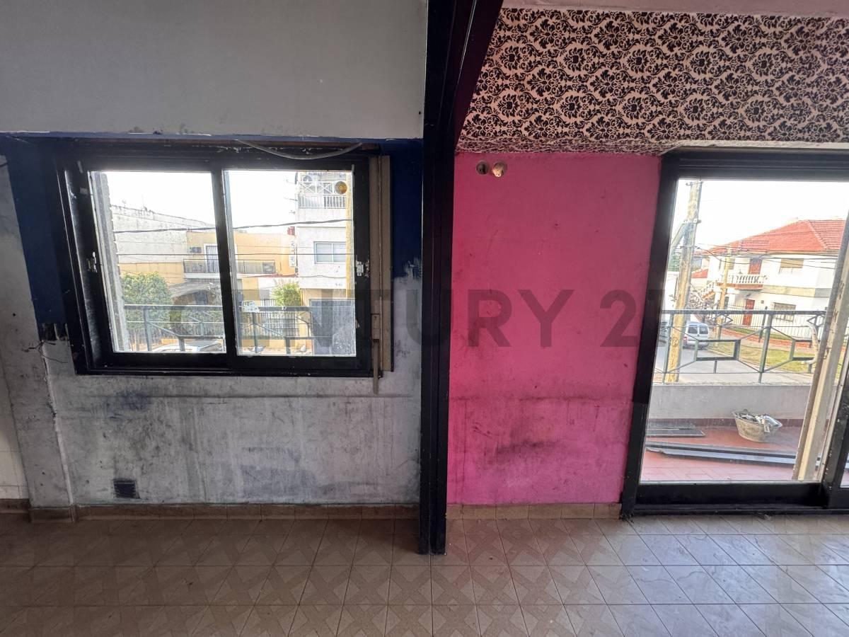 Foto de VENTA PH 4 AMBIENTES CON COCHERA TERRAZA Y PARRILLA APTO CREDITO, imagen 4