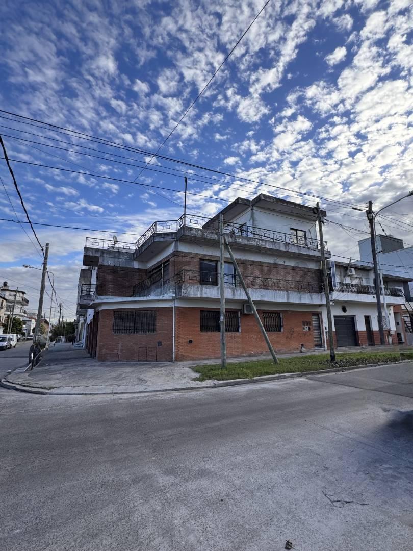 Foto de VENTA PH 4 AMBIENTES CON COCHERA TERRAZA Y PARRILLA APTO CREDITO, imagen 1