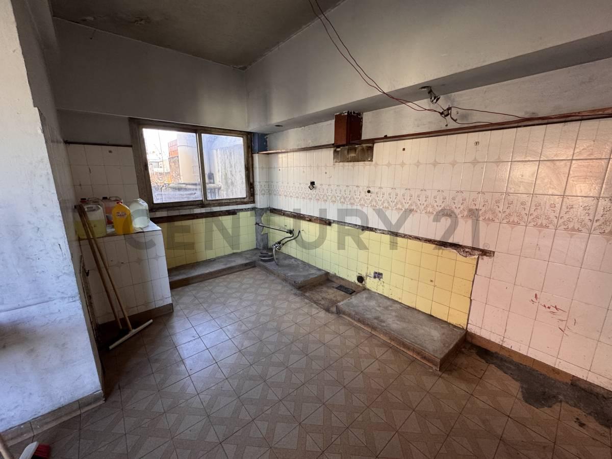 Foto de VENTA PH 4 AMBIENTES CON COCHERA TERRAZA Y PARRILLA APTO CREDITO, imagen 2