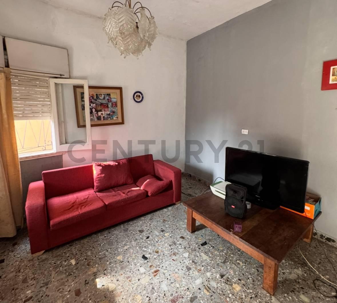Foto de VENTA CASA MULTIFAMILIAR 4 AMBIENTES VILLA LUGANO, imagen 3