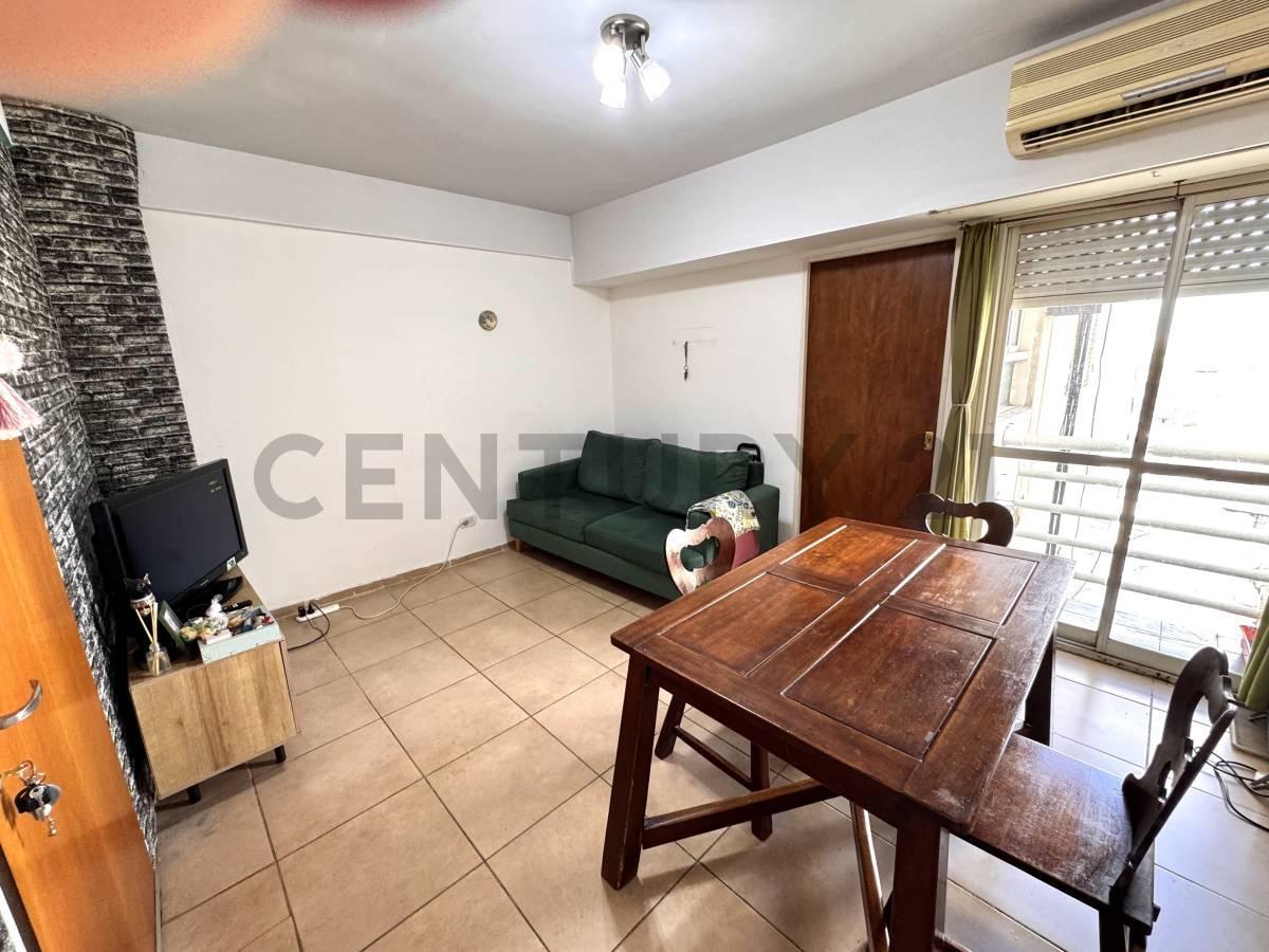 Foto de VENTA DEPARTAMENTO 3 AMBIENTES PARQUE CHACABUCO CON BALCON-A 2 CUADRAS, imagen 1