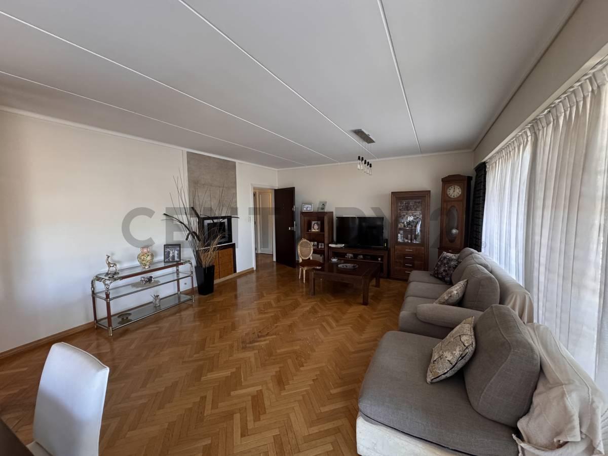 Foto de DEPARTAMENTO EN VENTA VILLA DEVOTO 6 AMBIENTES CON TRES COCHERAS, imagen 3