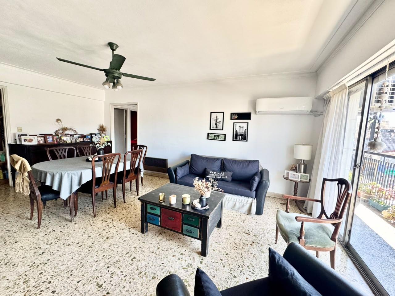 Foto de VENTA Departamento 4 ambientes con balcón - Lanús, imagen 5