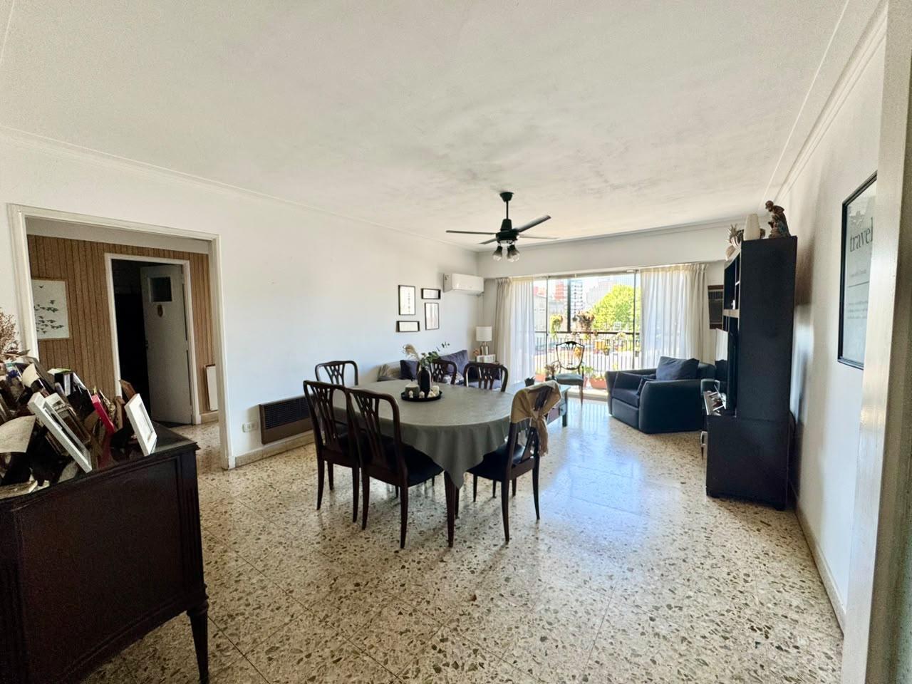 Foto de VENTA Departamento 4 ambientes con balcón - Lanús, imagen 3
