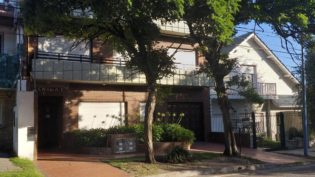 Venta Departamento 2 ambientes con balcón al contrafrente de 35 m² – Zona Punta Mogotes 1