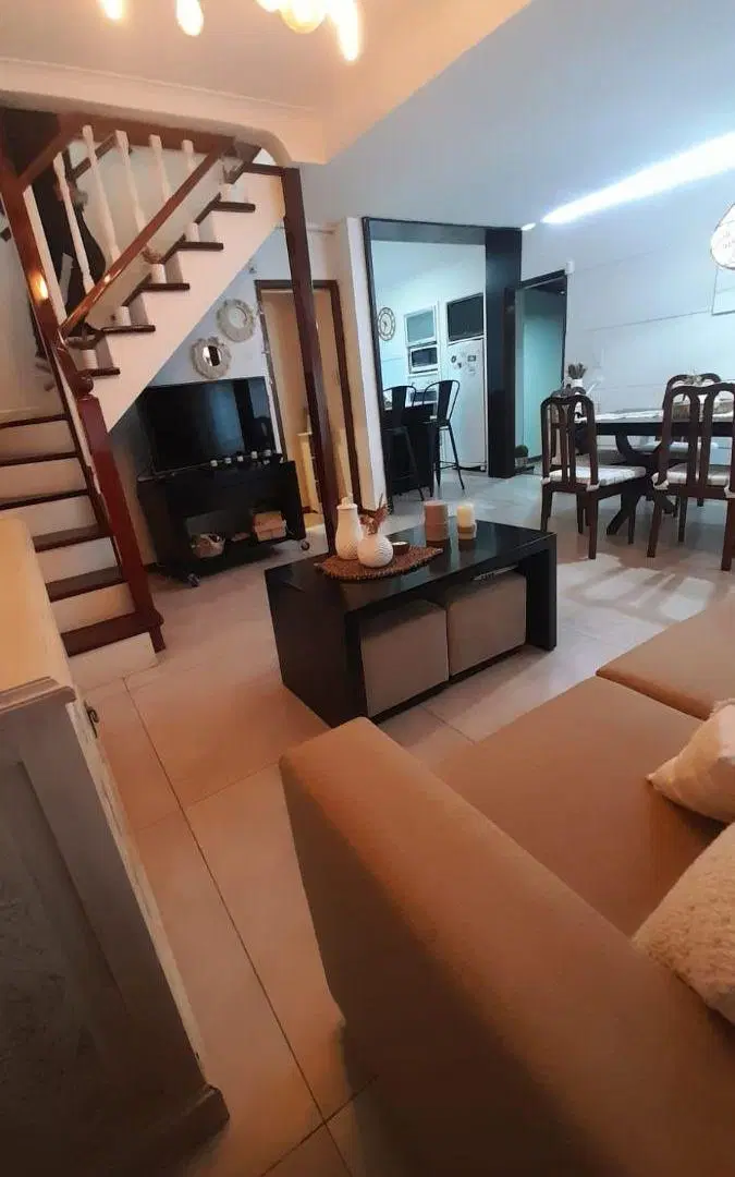 Alquiler casa 5 ambientes con terraza. Excelente estado 2