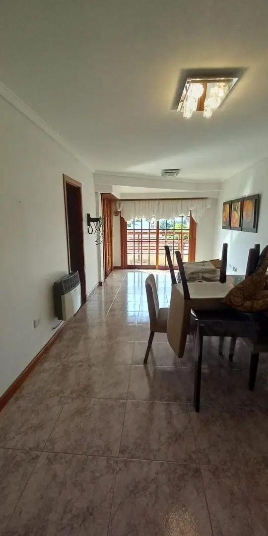 ALQUILER. Departamento 3 ambientes de 87 m2. Zona Punta Mogotes. Con cochera y gran terraza. 4