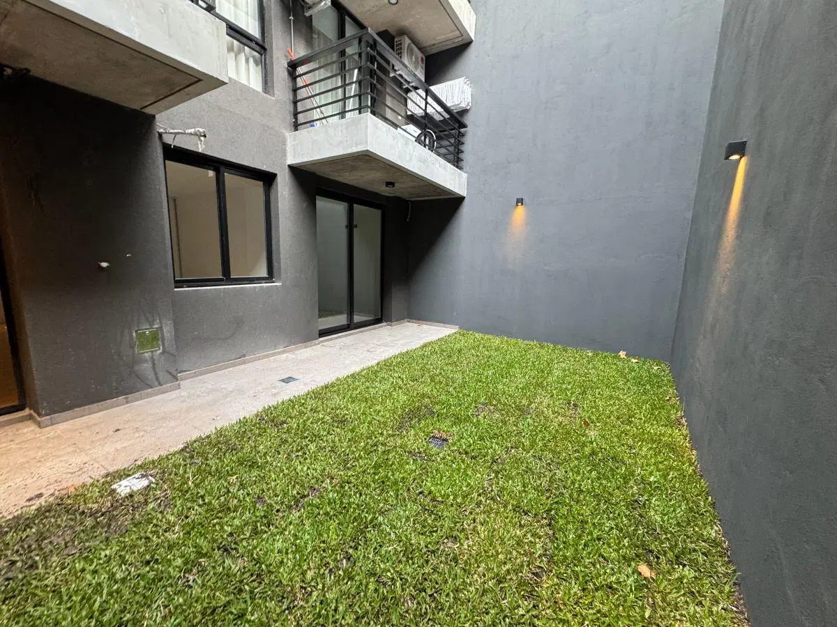 Venta Departamento de 98 m² con 2 dormitorios 2 baños con patio en venta en Villa Crespo subte B 4