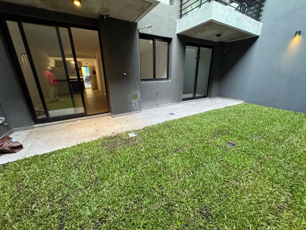 Venta Departamento de 98 m² con 2 dormitorios 2 baños con patio en venta en Villa Crespo subte B 2