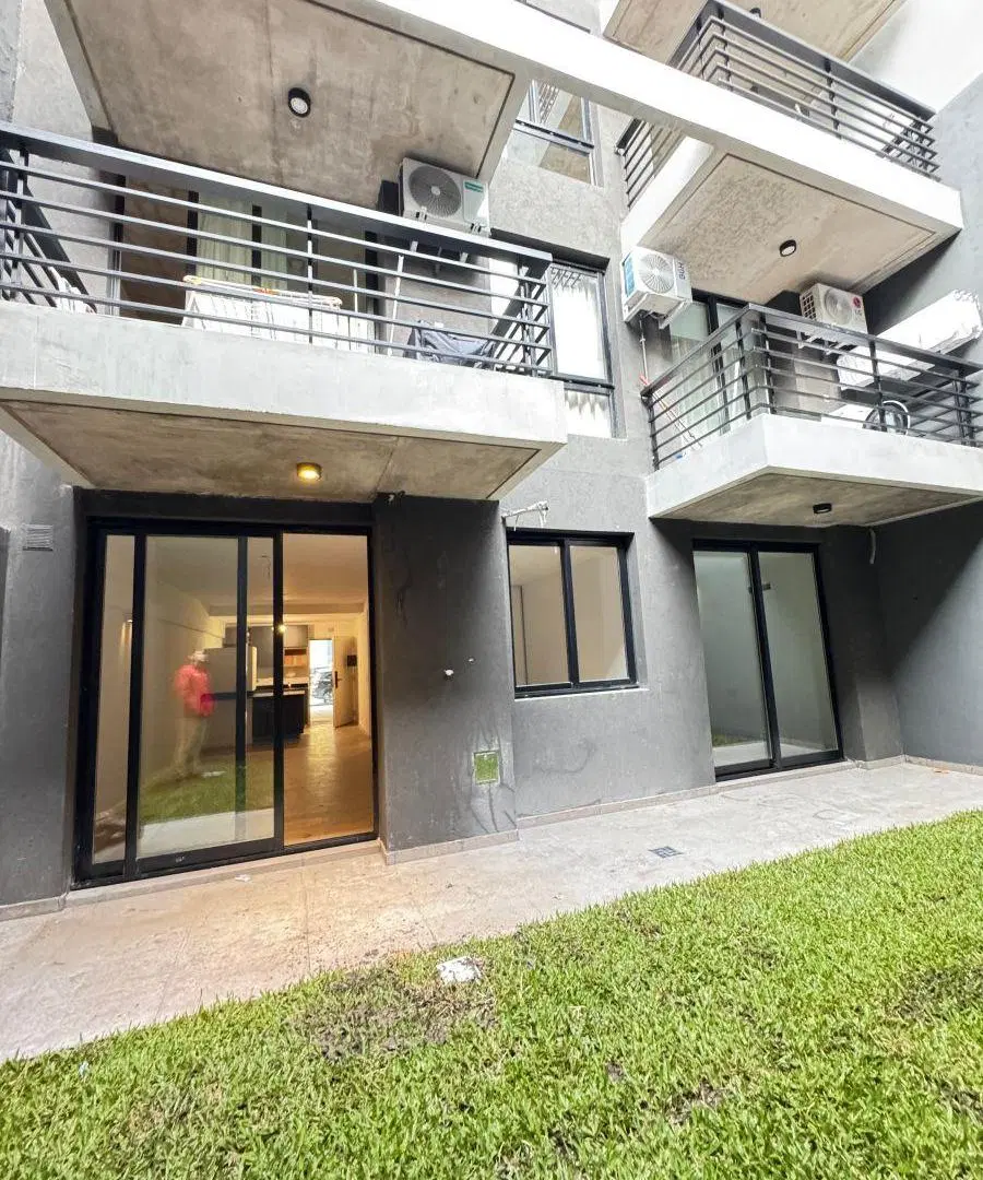 Venta Departamento de 98 m² con 2 dormitorios 2 baños con patio en venta en Villa Crespo subte B 5