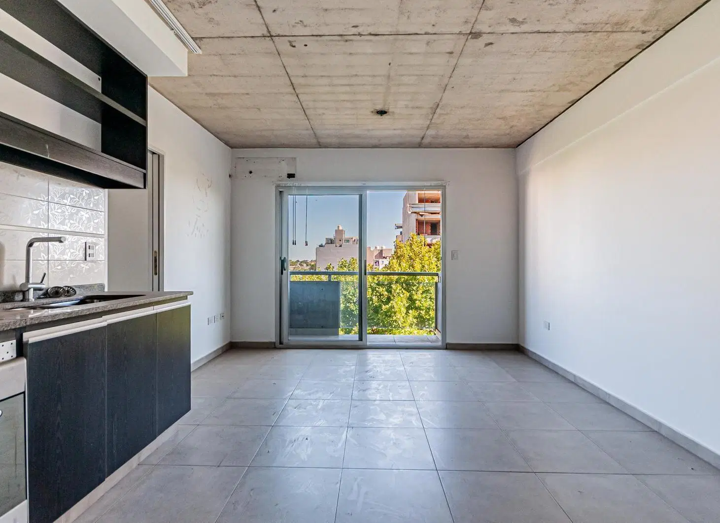 Departamento en venta de 2 ambientes en Moron Sur 4