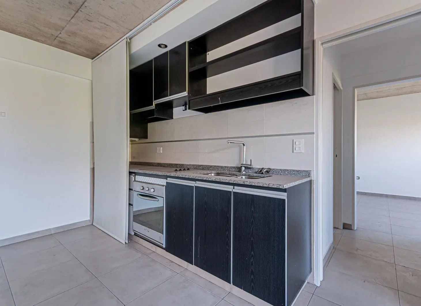 Departamento en venta de 2 ambientes en Moron Sur 3