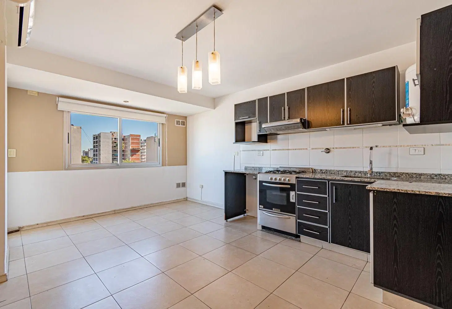 Departamento de 2 ambientes en venta en moron 4