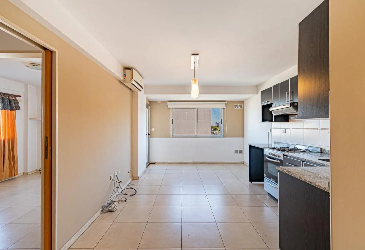 Departamento de 2 ambientes en venta en moron 3