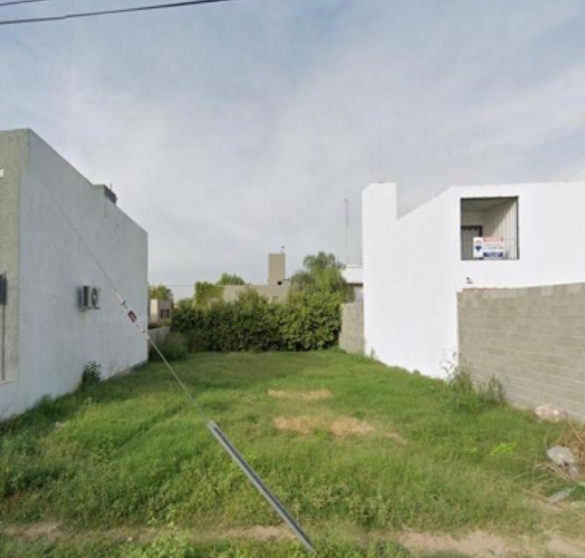 Foto de Terreno de 360 m² en venta en Lomas del Chateau, imagen 2