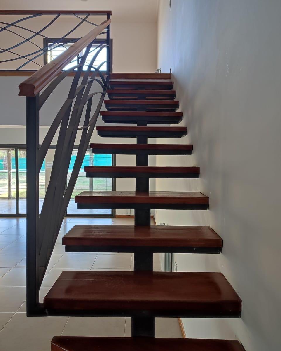 Foto de CASA EN VENTA - VILLA ALLENDE GOLF, imagen 2