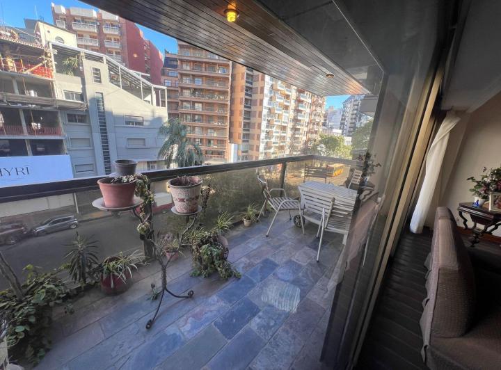 DEPARTAMENTO CATEGORIA EN VENTA  SEMIPISO 5