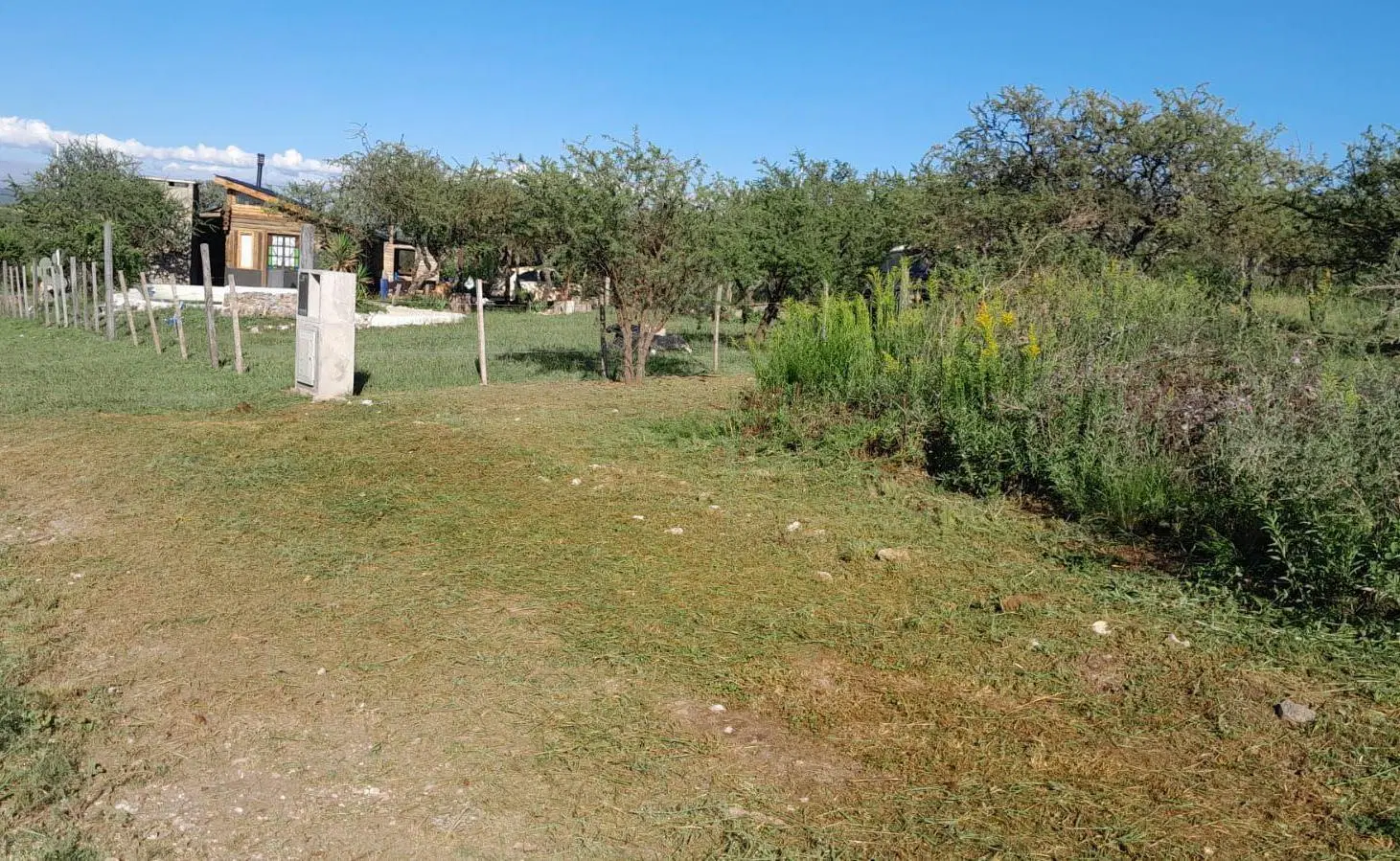 LOTE EN VENTA CON VISTA AL LAGO EN CALAMUCHITA 2