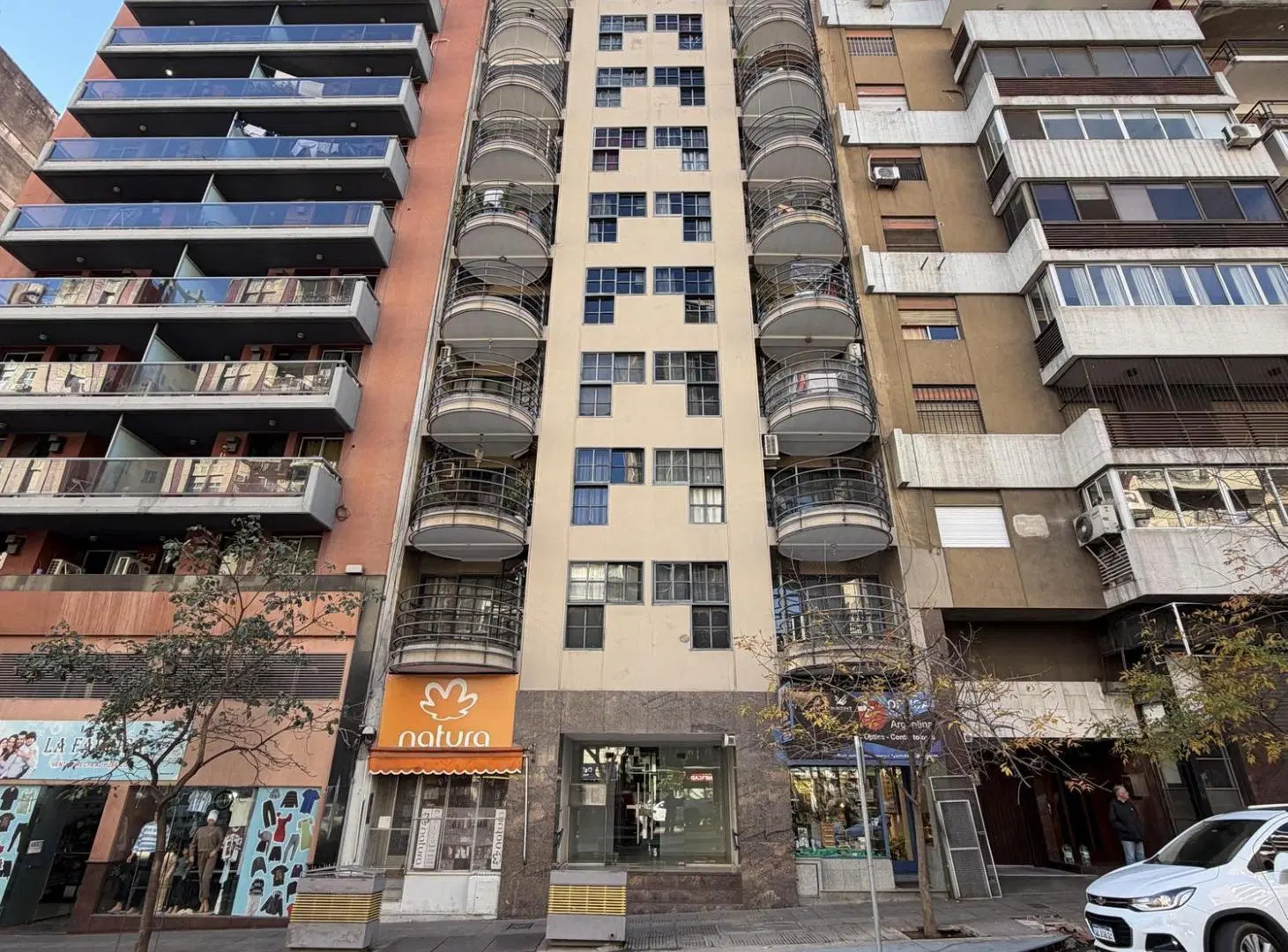 Departamento de 1 dormitorio sobre av. Chacabuco en venta 2