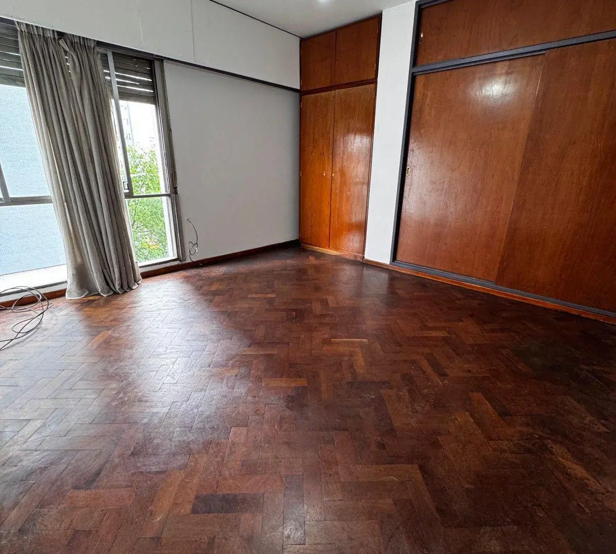 Departamento de categoría en venta - Esquina Colón y Tucumán - 4 Dormitorios 5