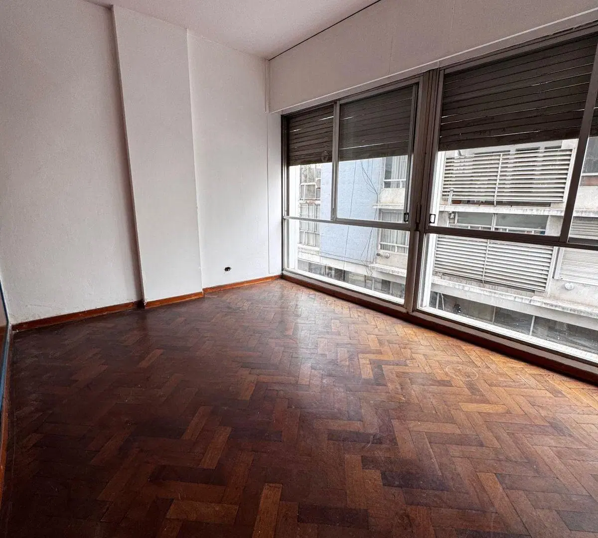 Departamento de categoría en venta - Esquina Colón y Tucumán - 4 Dormitorios 3