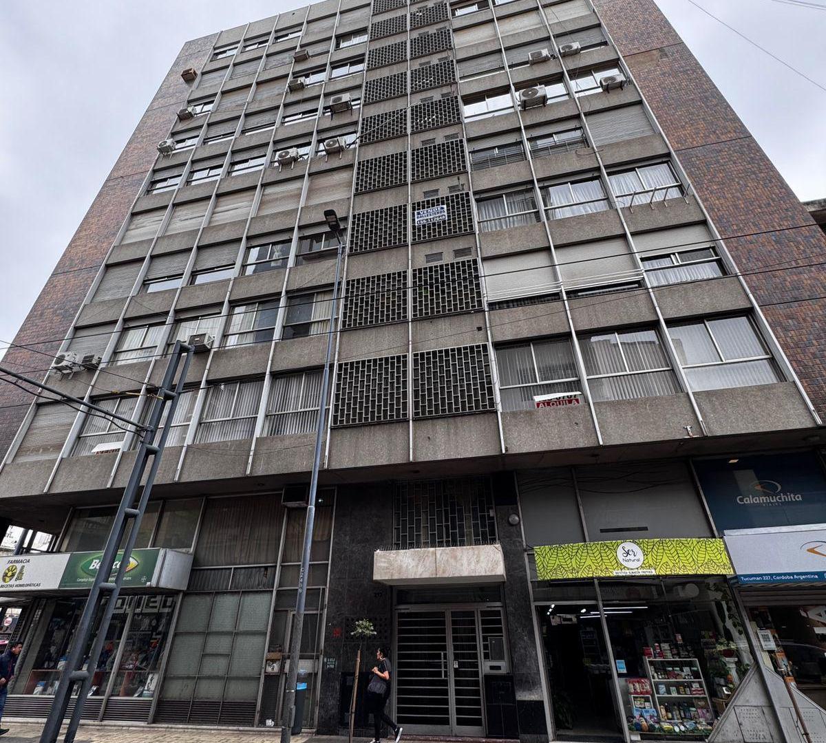 Departamento de categoría en venta - Esquina Colón y Tucumán - 4 Dormitorios