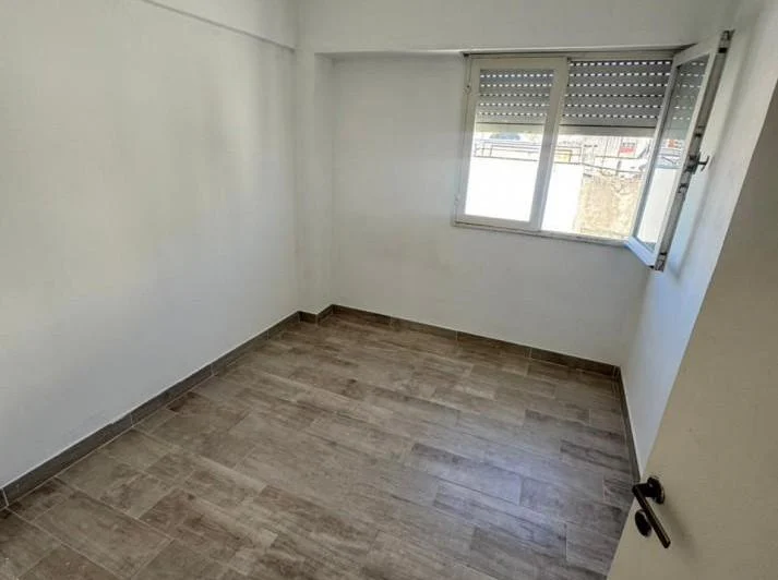 3 AMBIENTES LUMINOSOS CON BALCON ZONA ABASTO 1