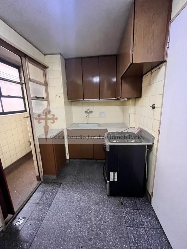 Foto de TRES AMBIENTES CON DEPENDENCIA Y LAVADERO OPORTUNIDAD SOBRE AVENIDA, imagen 5