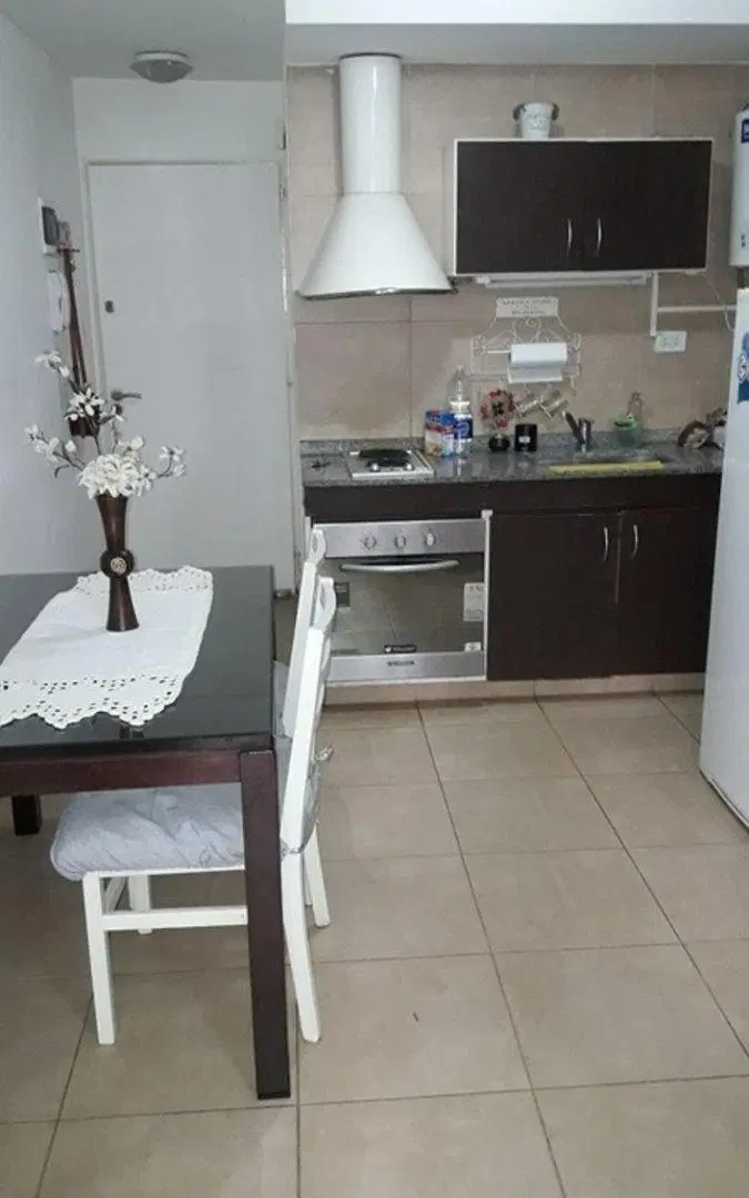 Departamento de 1 AMB. BALCON A LA CALLE 8