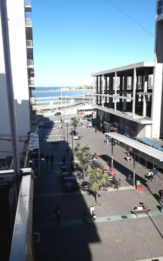 Departamento en alquiler de 3 AMB. BALCON VISTA AL MAR 8